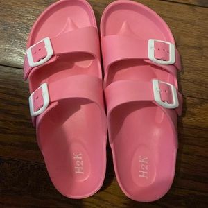 H2K women’s light weight comfort slides